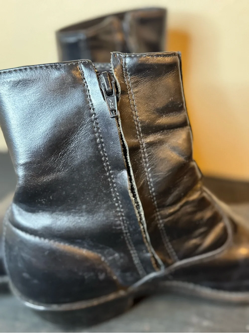 Laredo Men's Black Leather Ankle Boots